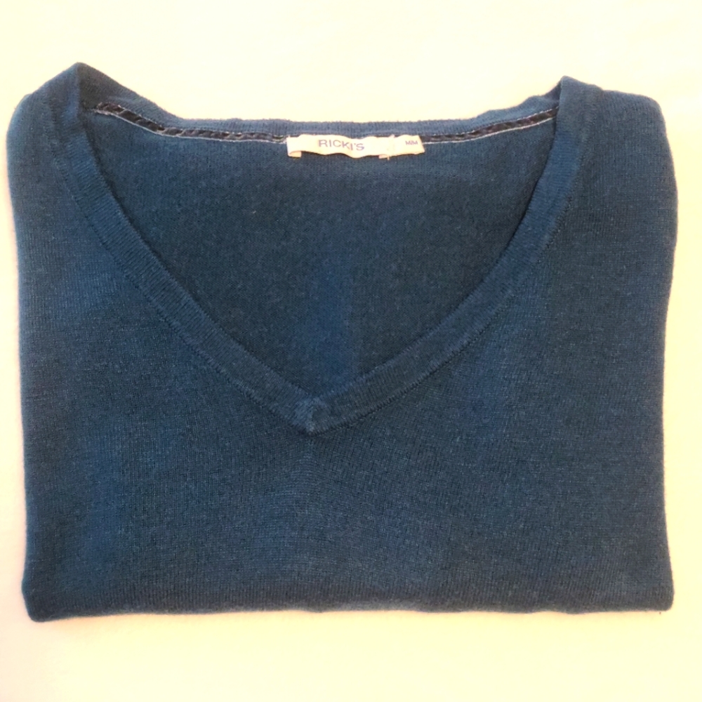 Rickis long sleeve medium sweater